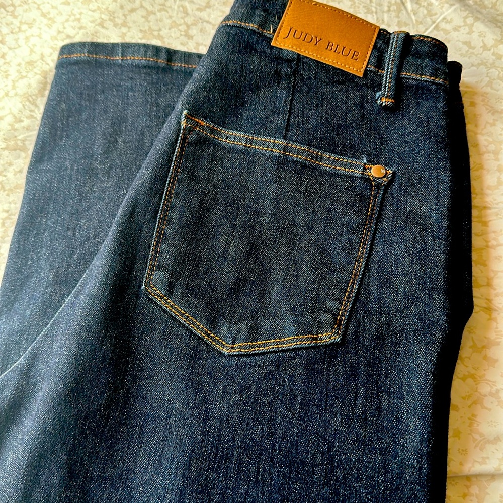 New never wore , without tags . Cute pant